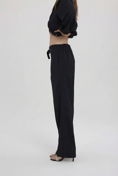 Resort Black